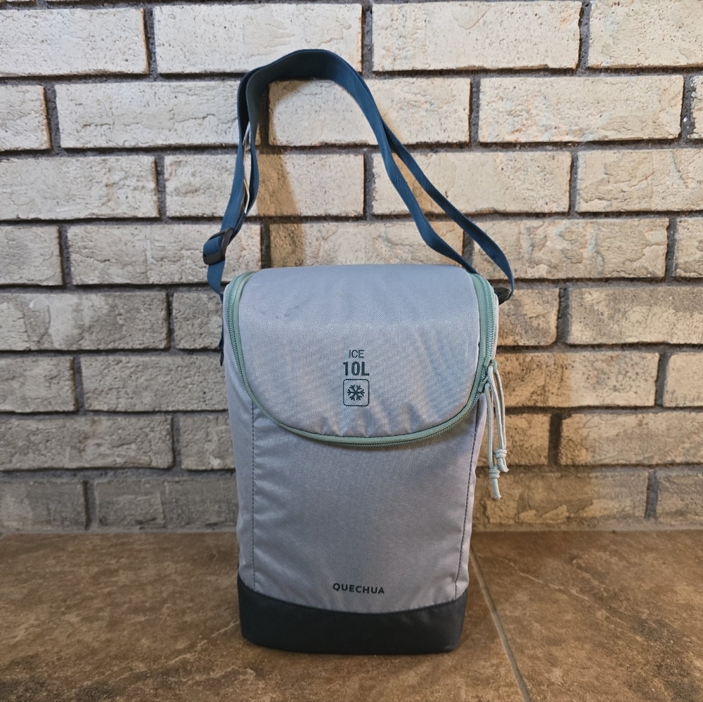 Light Blue | QUECHUA | Compact 10L Cooler